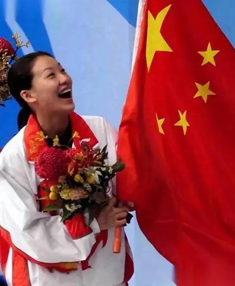 九游-恩爱24年难敌残酷现实！74岁梁锦松明显衰老，48岁伏明霞仍貌美如花|郭晶晶|婚姻|岁月|爱情|荣耀_新浪娱乐_新浪新闻